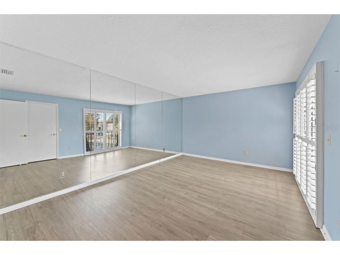 15233 W Pond Woods Drive #404 Tampa FL 33618 TB8446986 image20