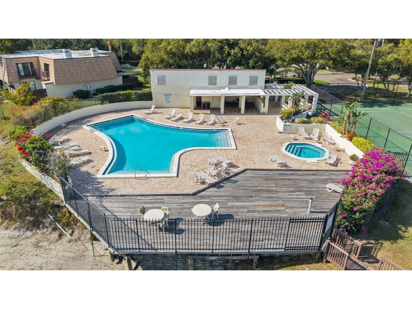 15233 W Pond Woods Drive #404 Tampa FL 33618 TB8446986 image35