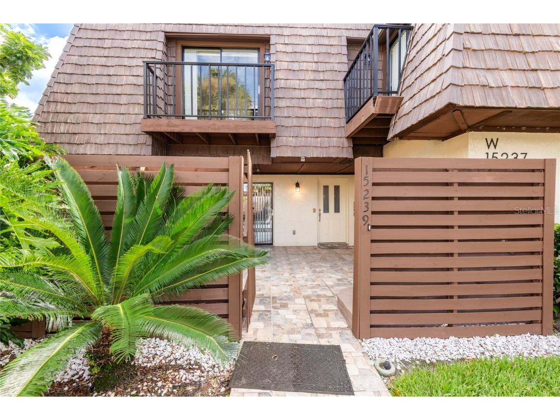 15239 W Pond Woods Drive #402 Tampa FL 33618 TB8408227 image1