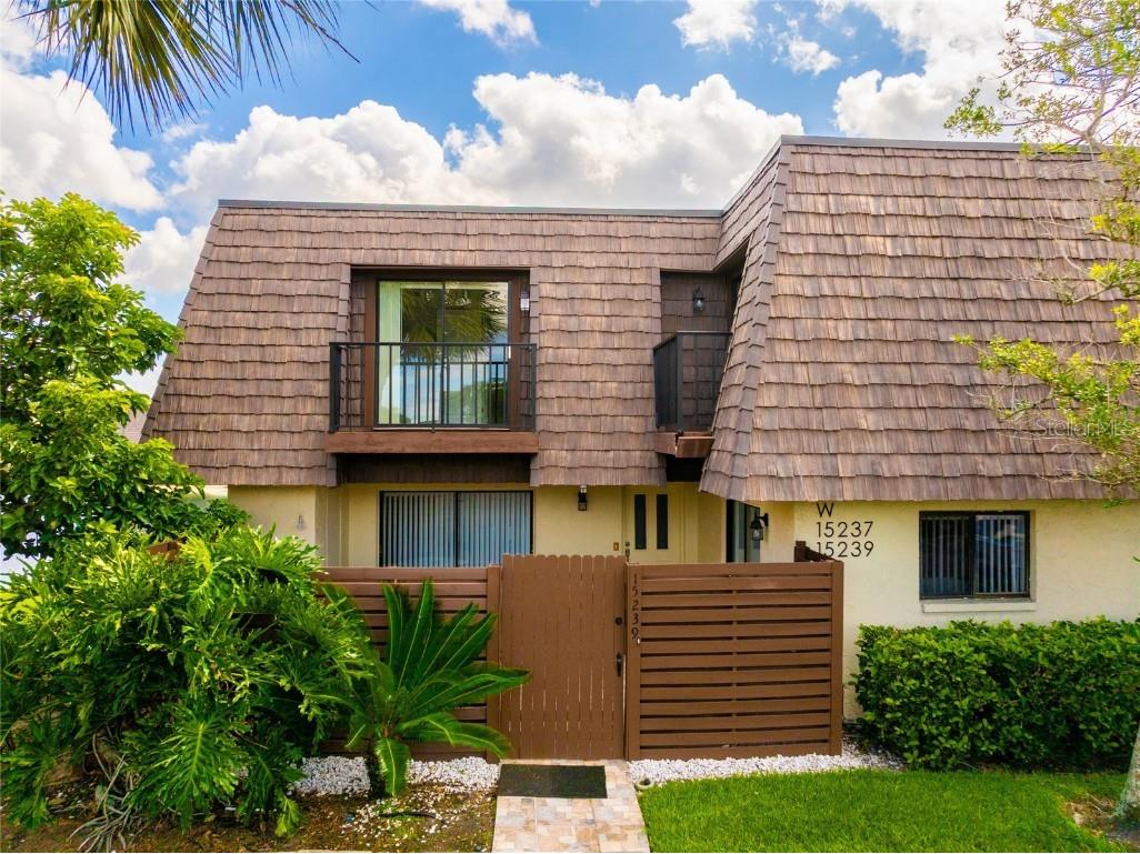 15239 W Pond Woods Drive #402 Tampa FL 33618 TB8408227 image2