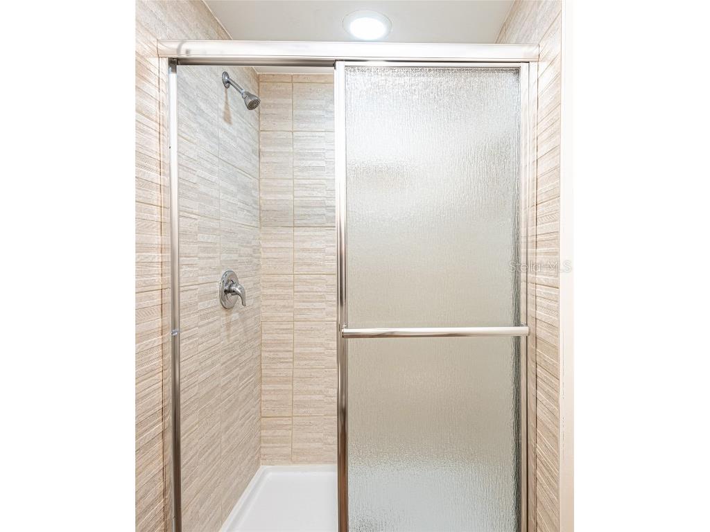 15239 W Pond Woods Drive #402 Tampa FL 33618 TB8408227 image25