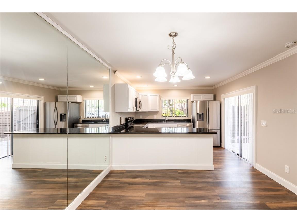 15239 W Pond Woods Drive #402 Tampa FL 33618 TB8408227 image8