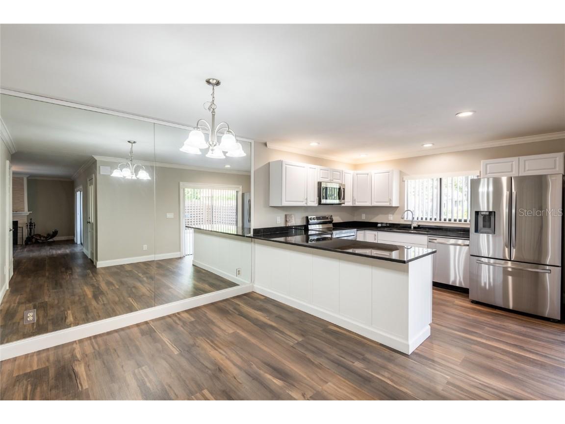 15239 W Pond Woods Drive #402 Tampa FL 33618 TB8408227 image9