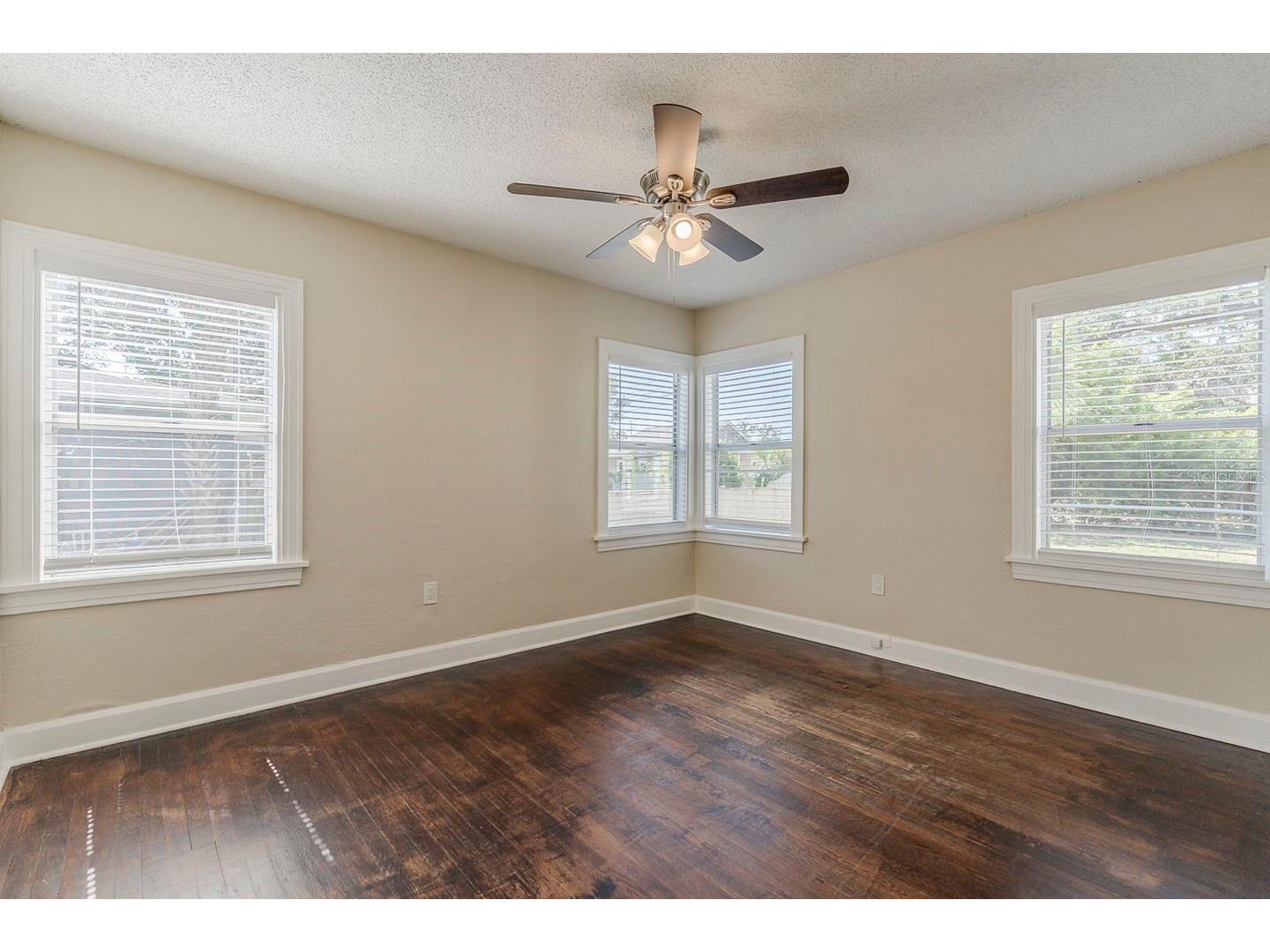 1524 13th Avenue S Saint Petersburg FL 33705 O6374229 image25