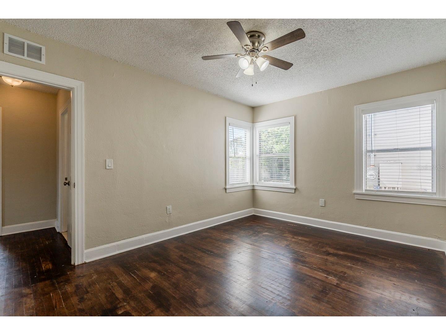 1524 13th Avenue S Saint Petersburg FL 33705 O6374229 image30