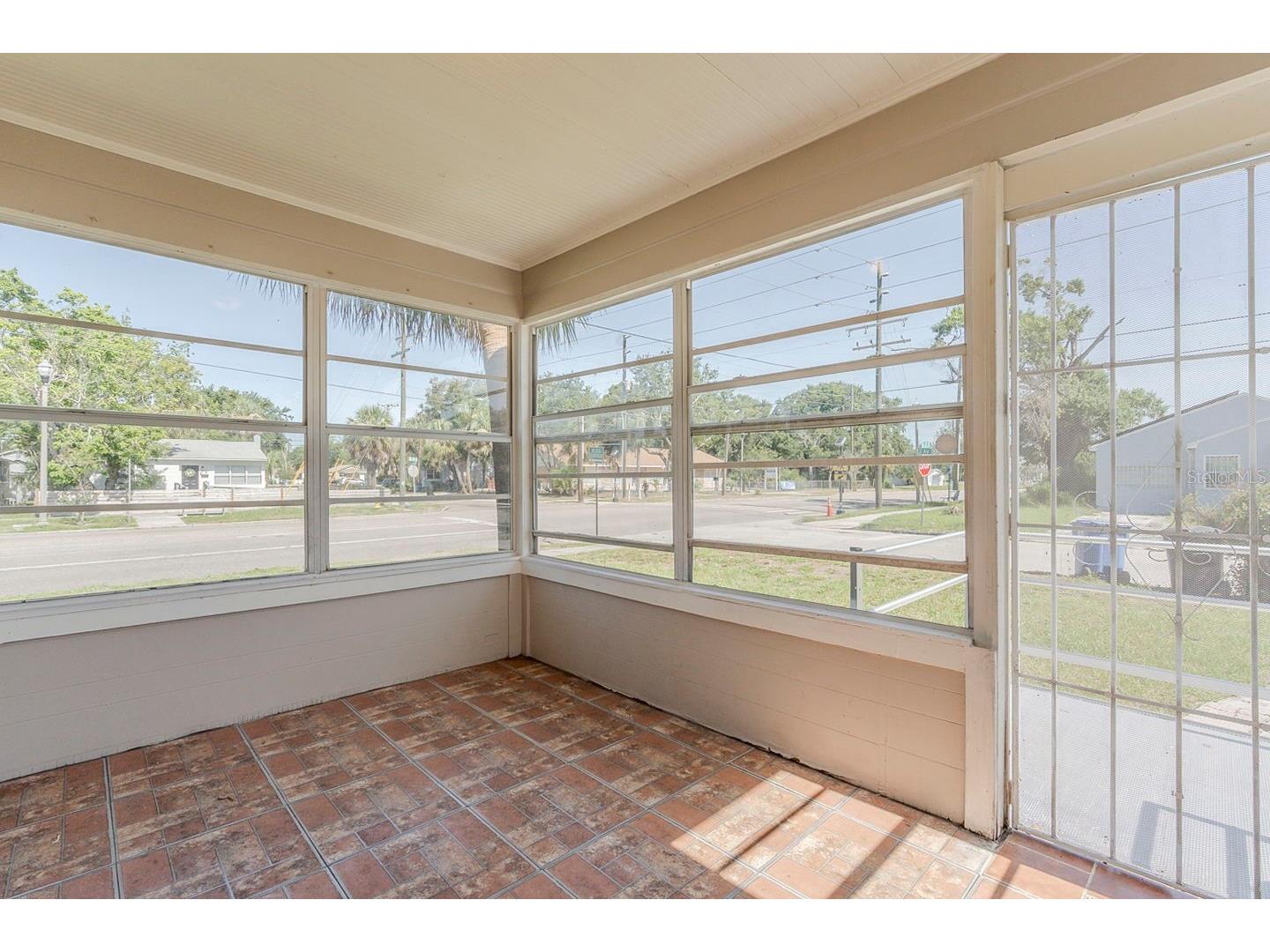 1524 13th Avenue S Saint Petersburg FL 33705 O6374229 image31