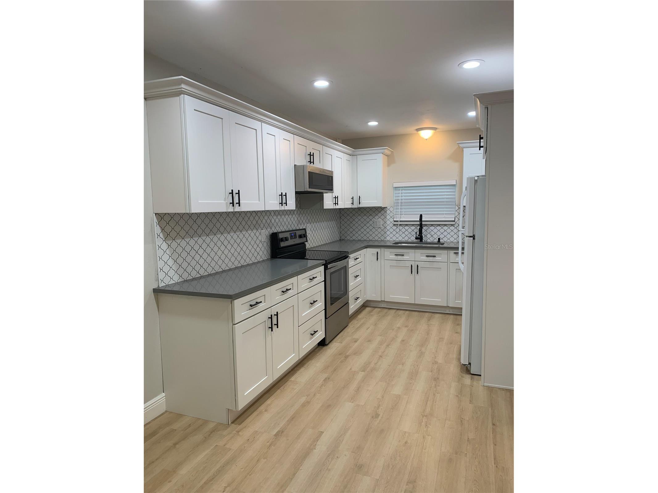 1524 18th Avenue N Saint Petersburg FL 33704 A4694701 image18