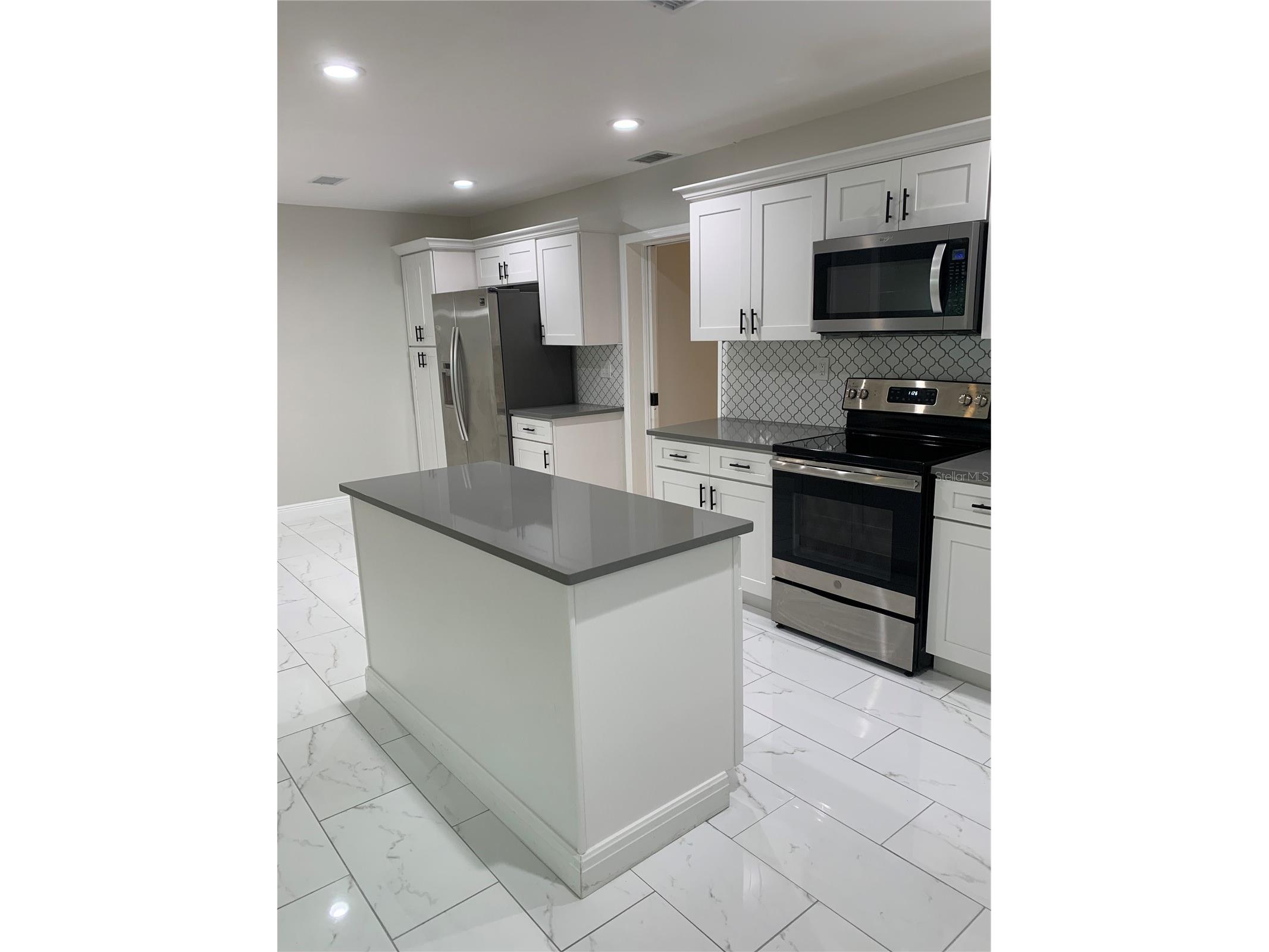 1524 18th Avenue N Saint Petersburg FL 33704 A4694701 image5