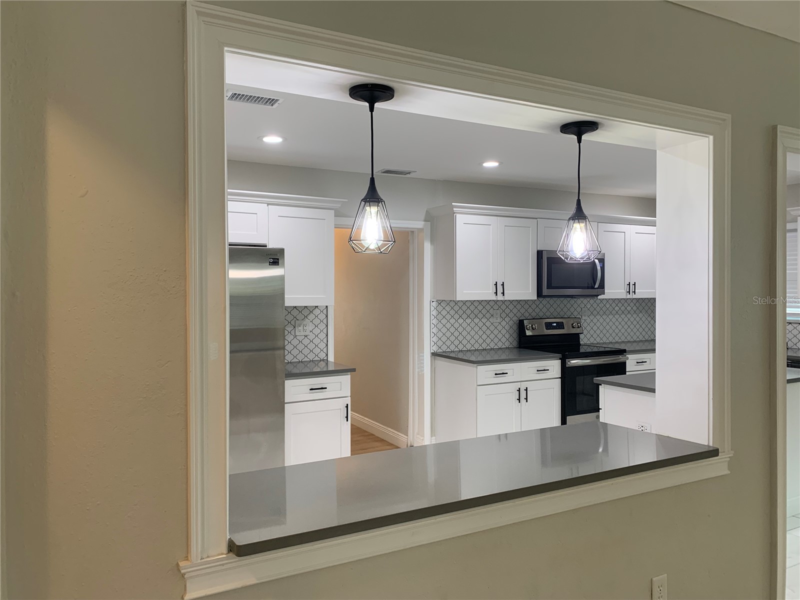 1524 18th Avenue N Saint Petersburg FL 33704 A4694701 image6
