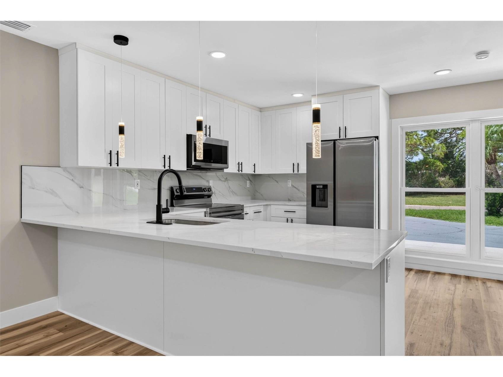1524 Carson Circle NE Saint Petersburg FL 33703 TB8526926 image11