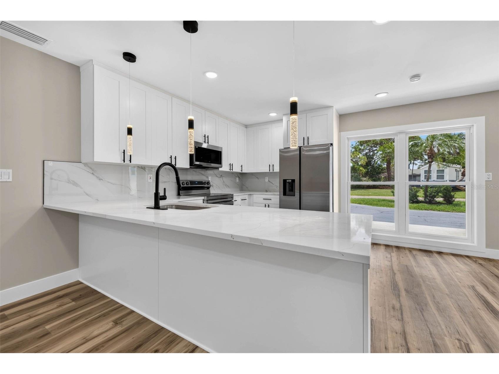 1524 Carson Circle NE Saint Petersburg FL 33703 TB8526926 image12