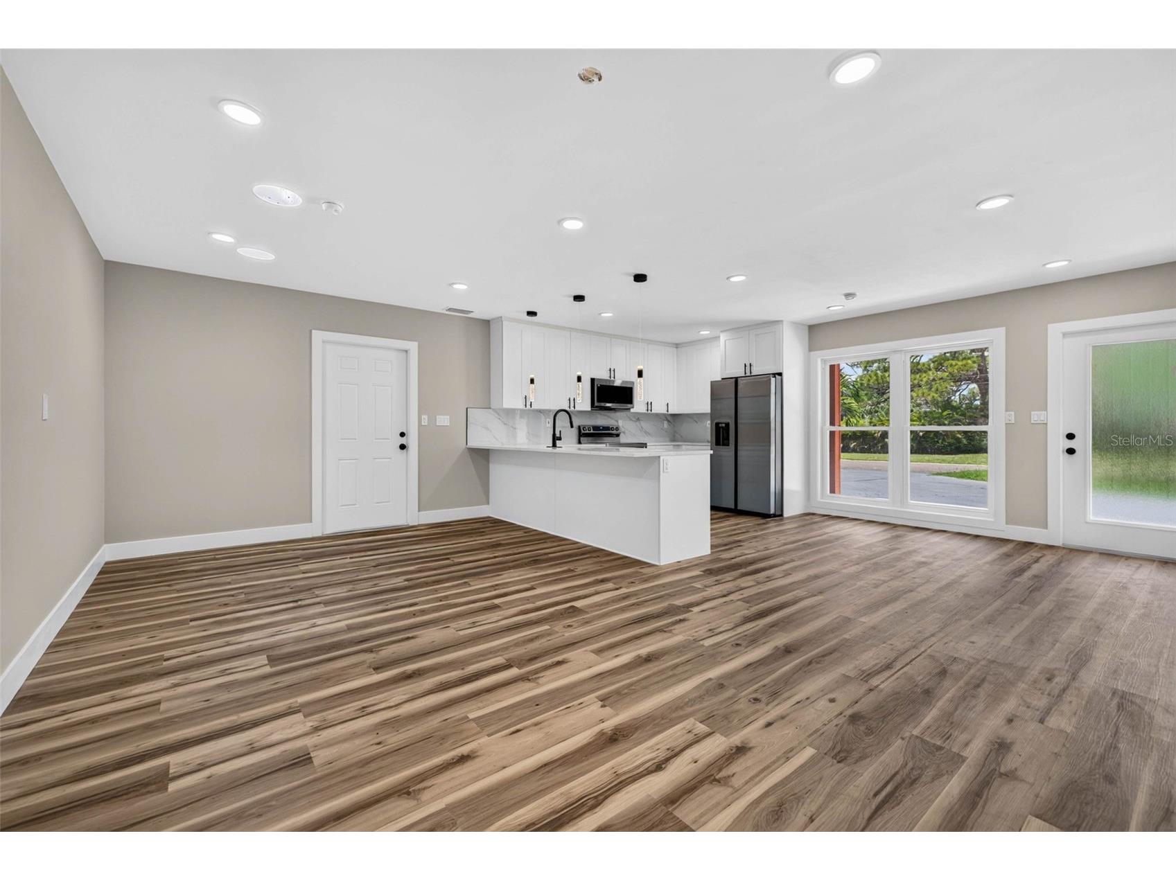 1524 Carson Circle NE Saint Petersburg FL 33703 TB8526926 image15