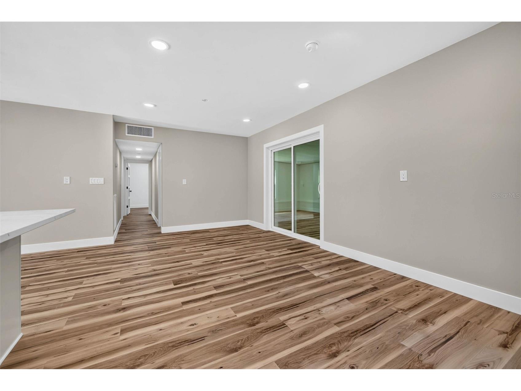 1524 Carson Circle NE Saint Petersburg FL 33703 TB8526926 image16
