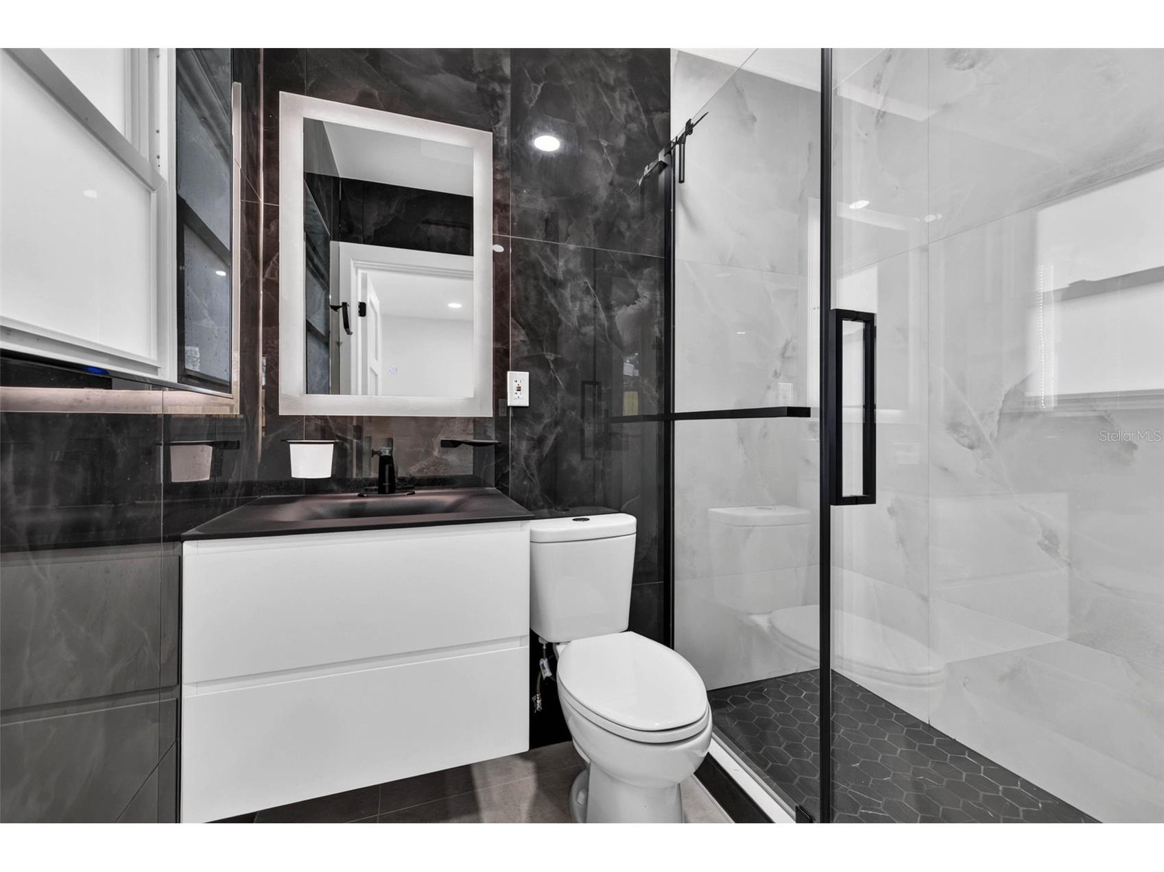 1524 Carson Circle NE Saint Petersburg FL 33703 TB8526926 image24