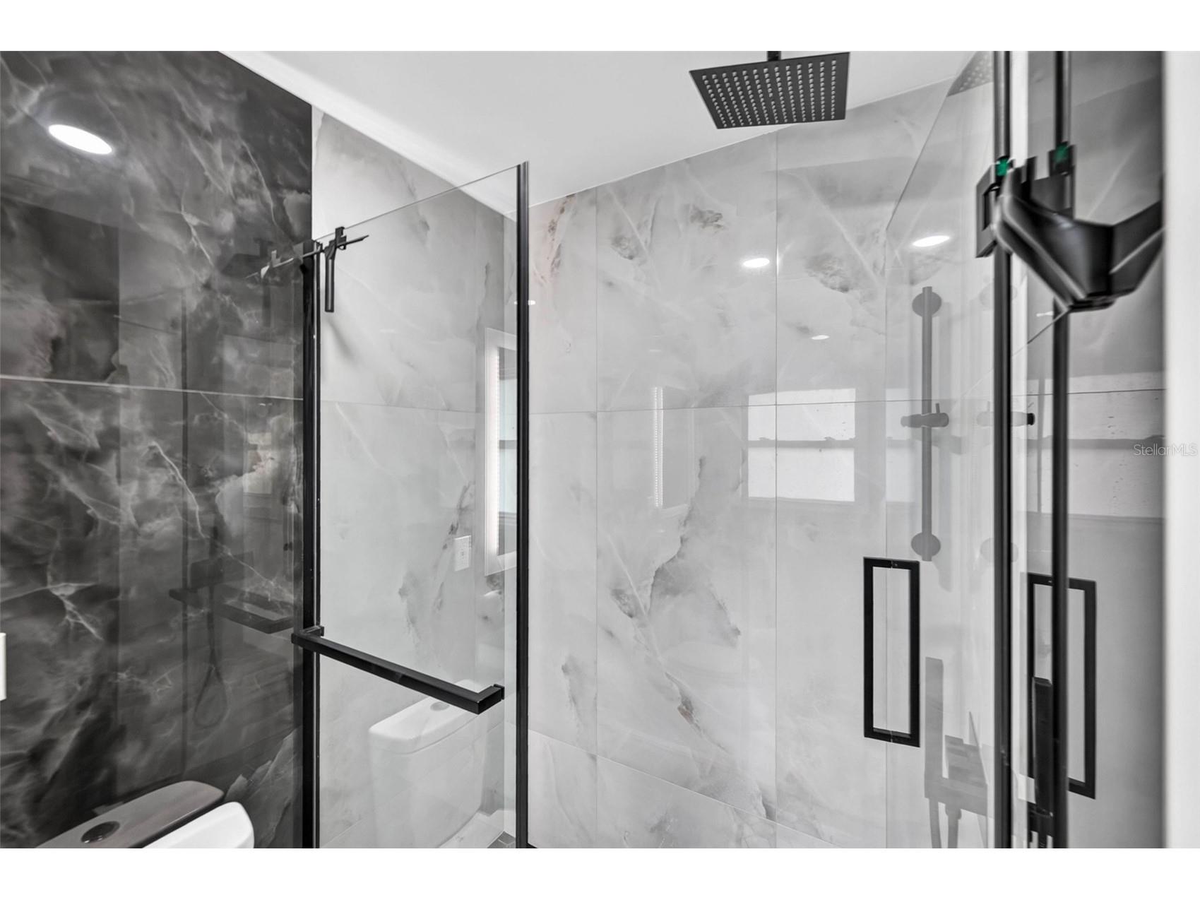 1524 Carson Circle NE Saint Petersburg FL 33703 TB8526926 image25