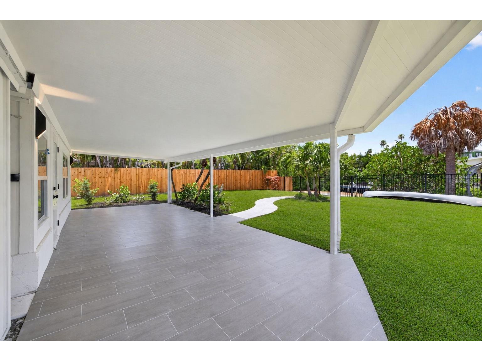 1524 Carson Circle NE Saint Petersburg FL 33703 TB8526926 image26