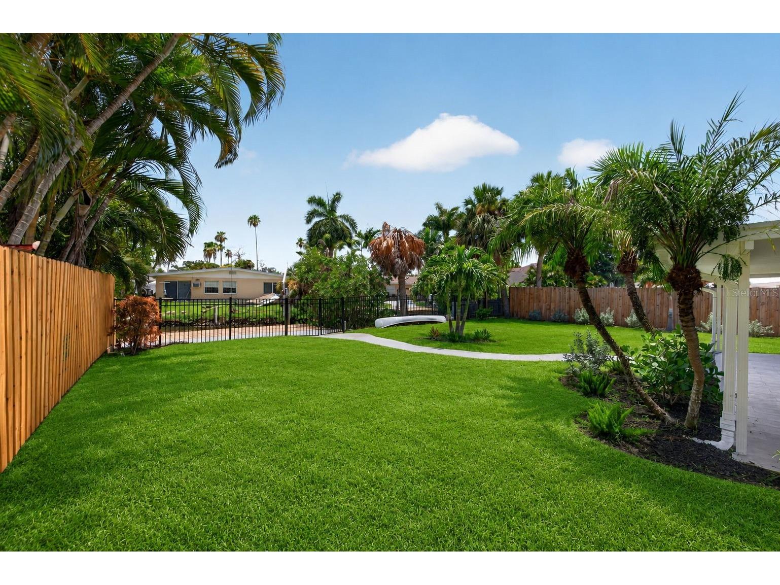 1524 Carson Circle NE Saint Petersburg FL 33703 TB8526926 image27