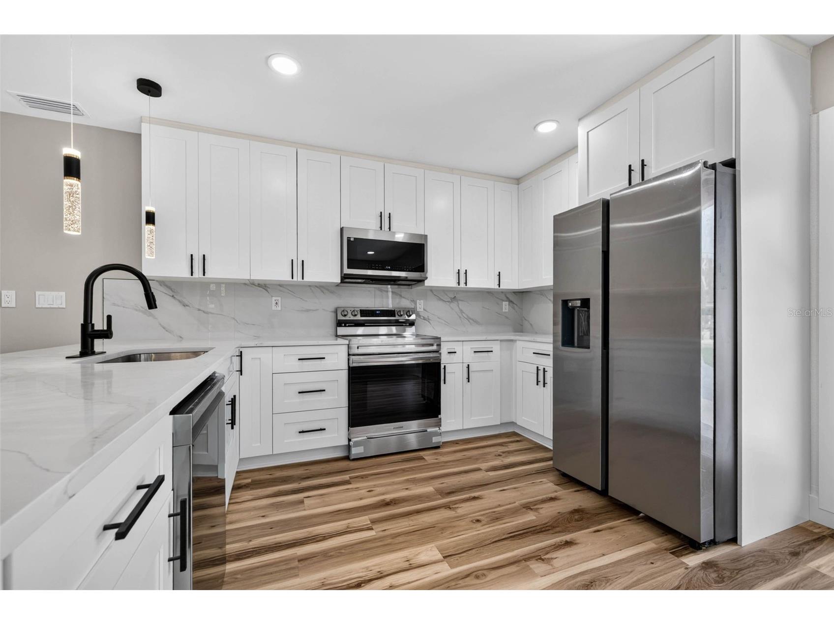 1524 Carson Circle NE Saint Petersburg FL 33703 TB8526926 image8