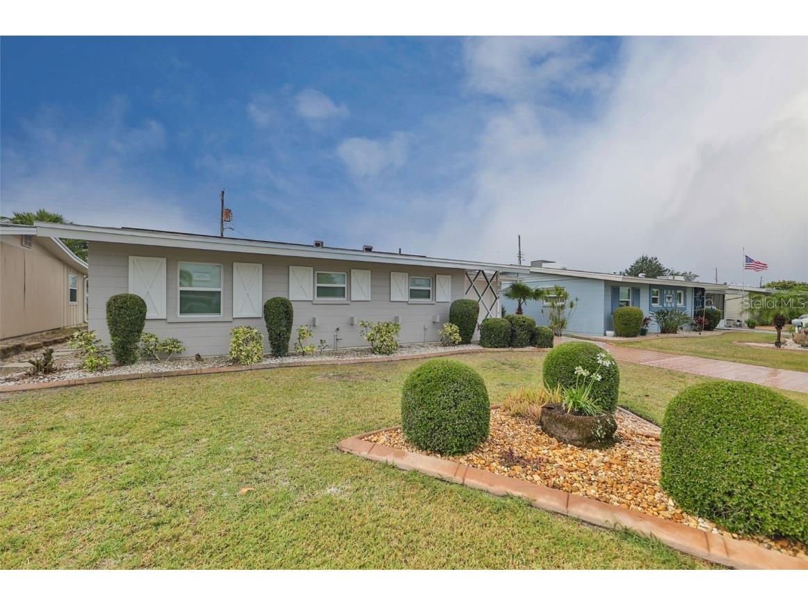 1524 Chevy Chase Drive Sun City Center FL 33573 T3442980 image1