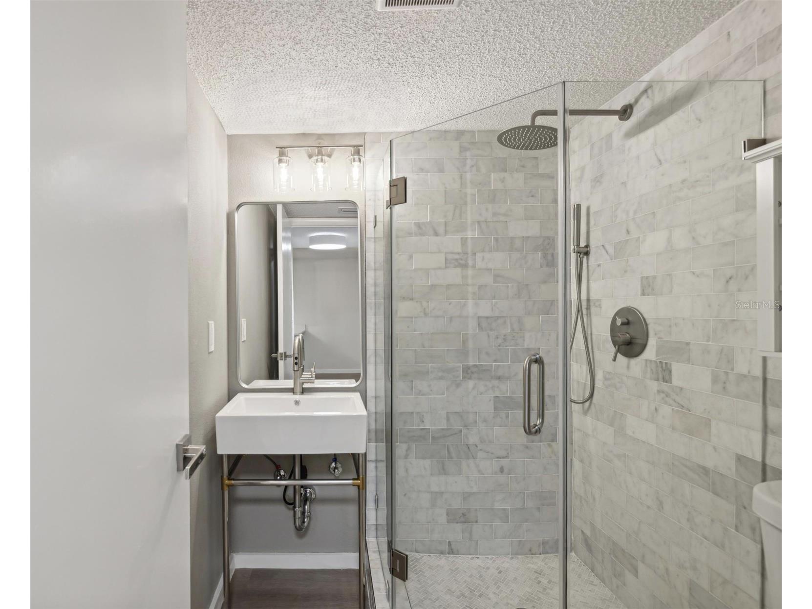 1524 Lakeview Road #103 Clearwater FL 33756 W7880356 image4