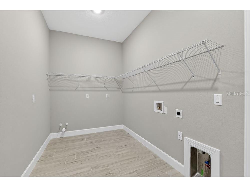 15246 Contenta Loop Bradenton FL 34211 A4685421 image32