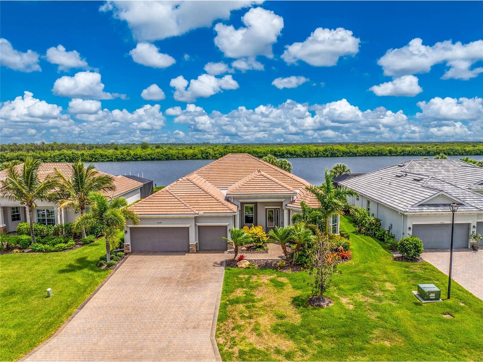 15248 Spanish Point Drive Port Charlotte FL 33981 - BUTTERFORD WATERWAY D6147828 image1