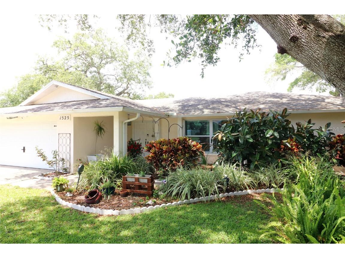 1525 Albemarle Court Dunedin FL 34698 TB8377602 image1