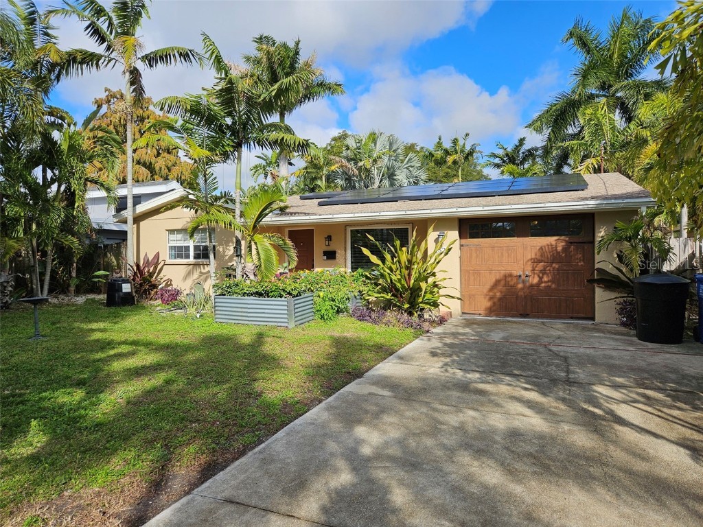 1525 Delaware Avenue NE Saint Petersburg FL 33703 - BUTTERFLY LAKE G5076973 image1