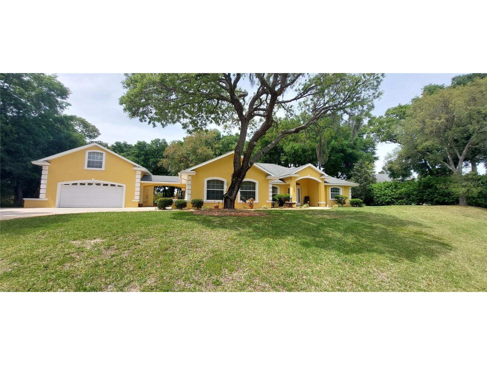 1525 Hickory Ridge Drive Fruitland Park FL 34731 V4935617 image1