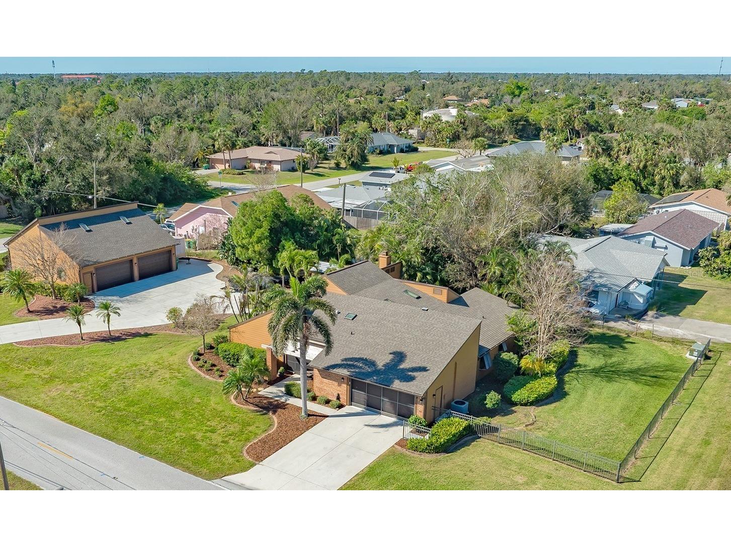 1525 Hinton Street Port Charlotte FL 33952 C7505495 image1