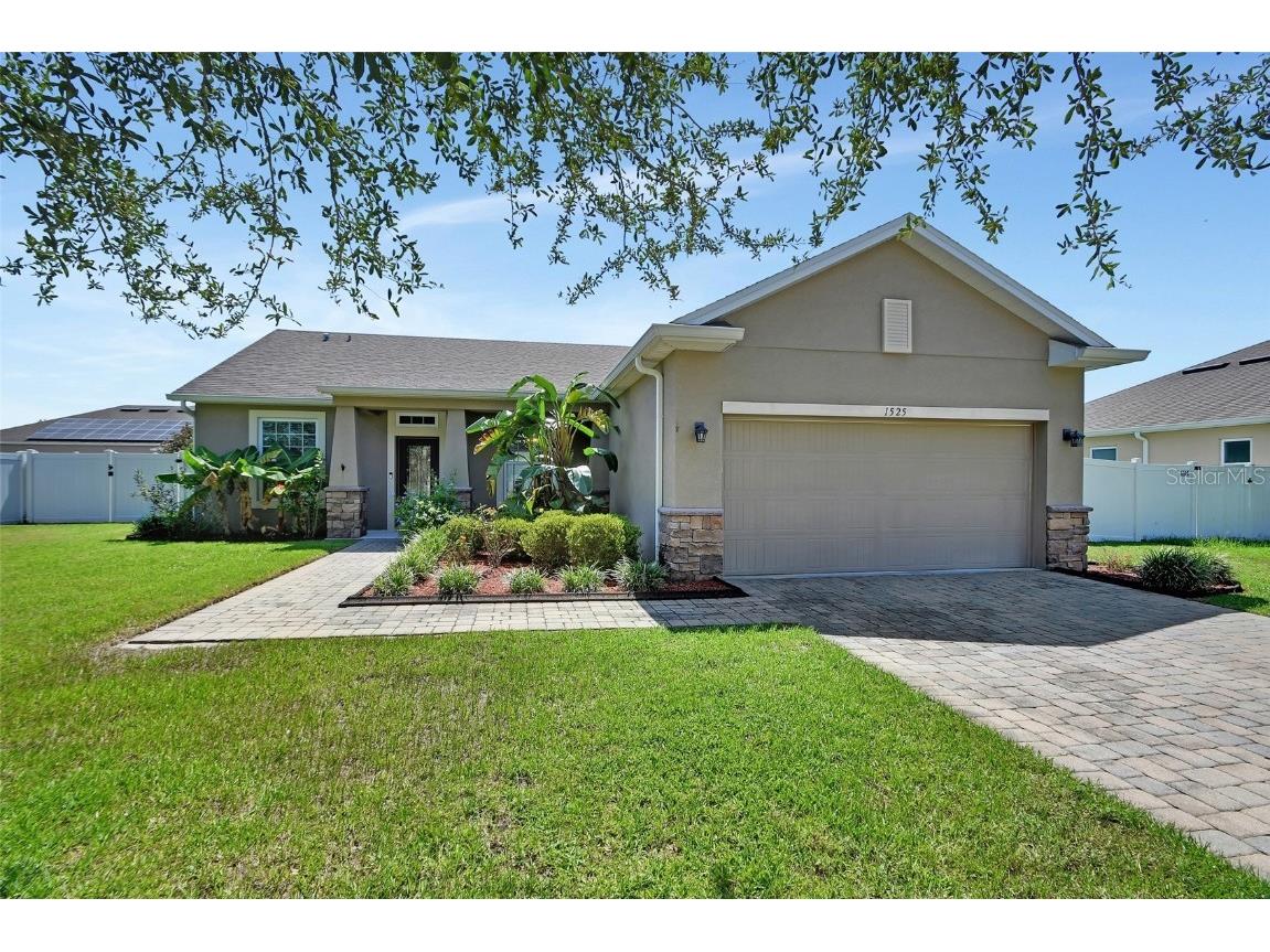1525 Lancashire Way Deland FL 32720 V4937414 image1