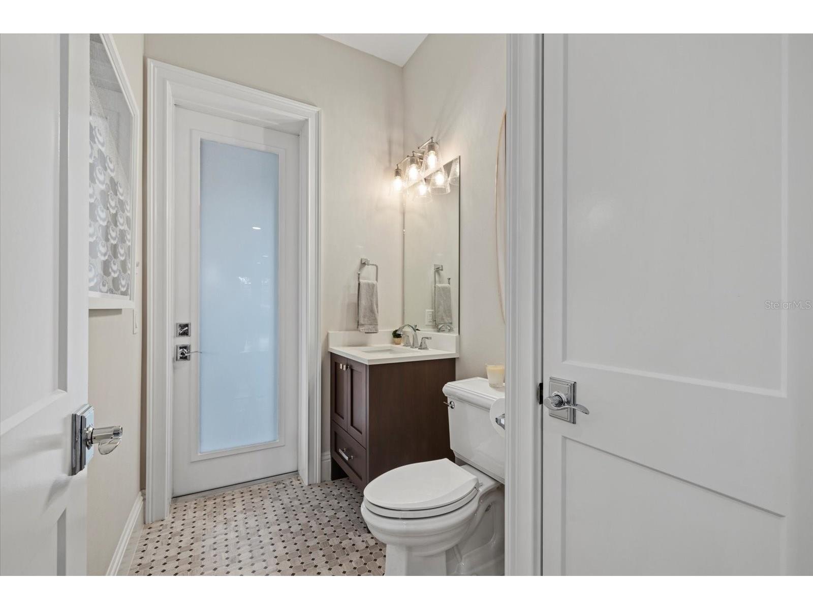 1525 Mallard Lane Sarasota FL 34239 A4692537 image46