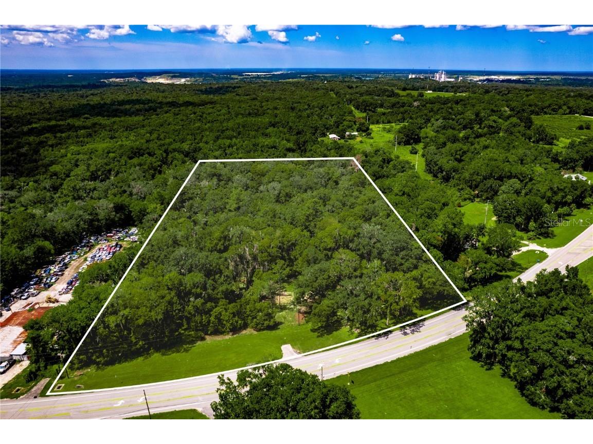 1525 Ponce De Leon Boulevard Brooksville FL 34601 W7858449 image1