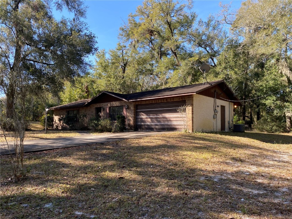 1525 S Hayden Road Deland FL 32724 V4940680 image1