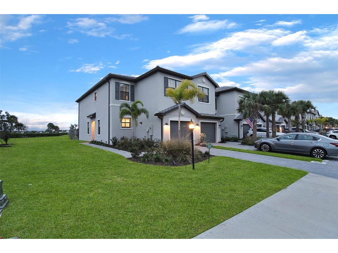 15258 Sunny Day Drive Lakewood Ranch FL 34211 A4593618 image1