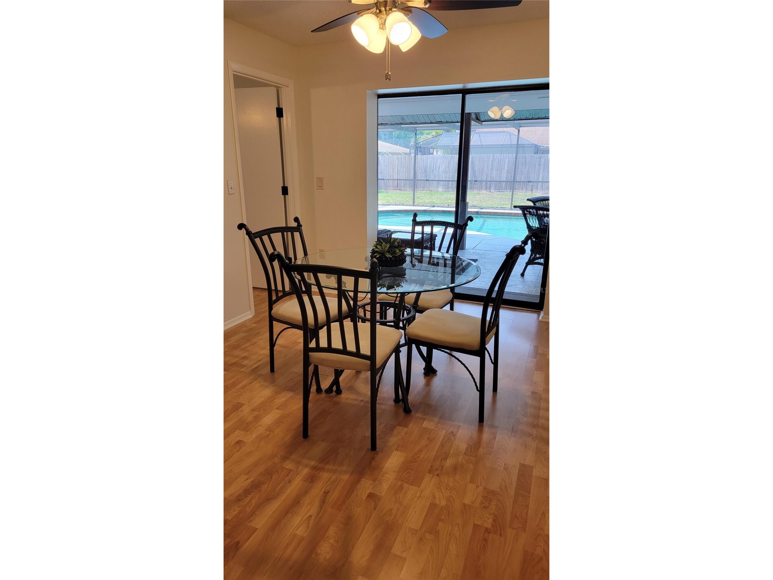 1526 Georgetowne Lane Sarasota FL 34232 A4684545 image7