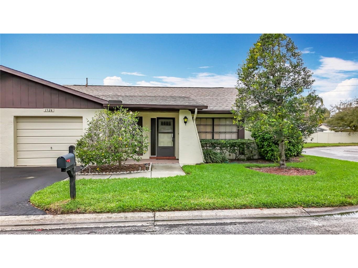 1526 King Drive #1526 Dunedin FL 34698 TB8356305 image1