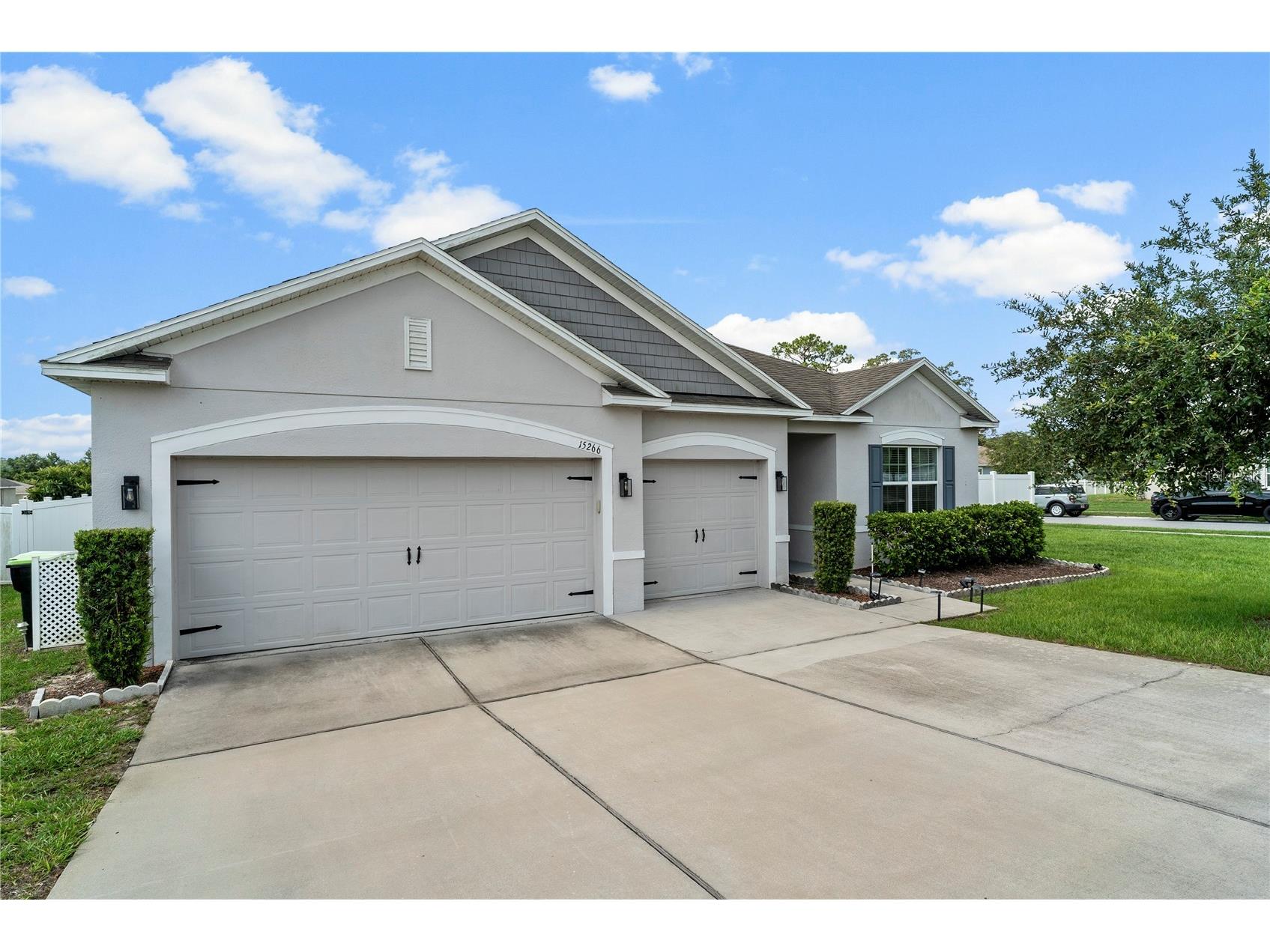 15266 Aquarius Way Mascotte FL 34753 O6420080 image1