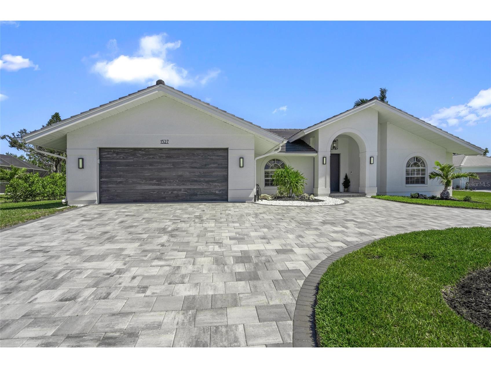 1527 Buoy Lane Osprey FL 34229 A4688266 image2