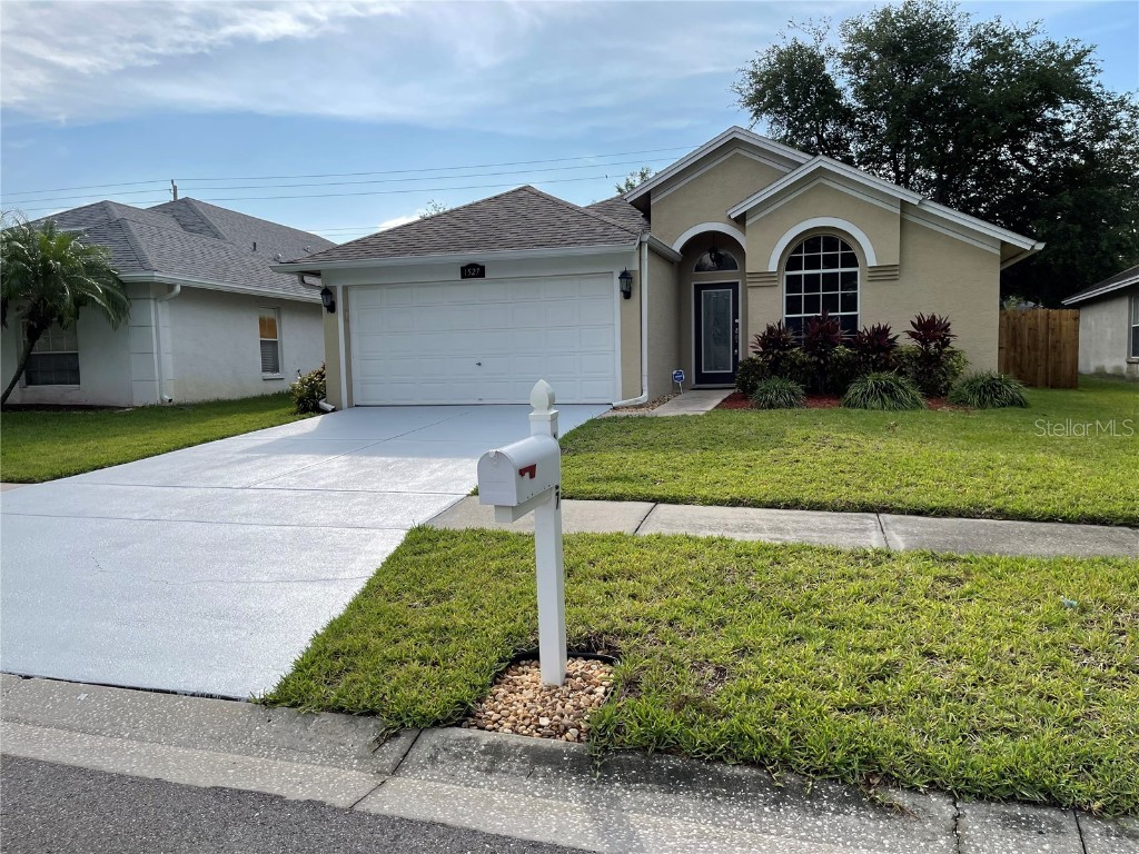 1527 Scotch Pine Drive Brandon FL 33511 T3453973 image1