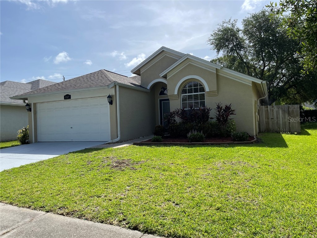 1527 Scotch Pine Drive Brandon FL 33511 T3541866 image1