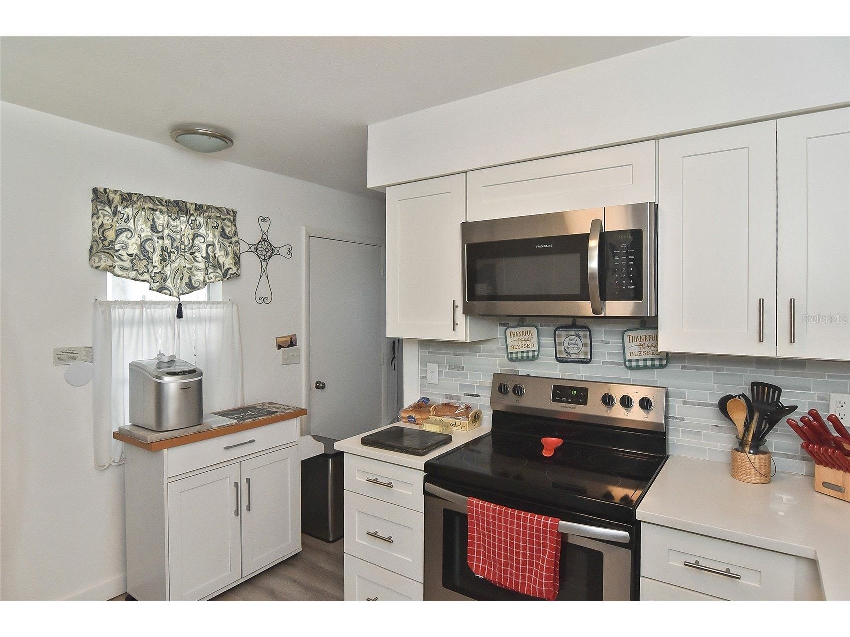 1527 Stewart Drive #115 Sarasota FL 34232 A4698913 image25