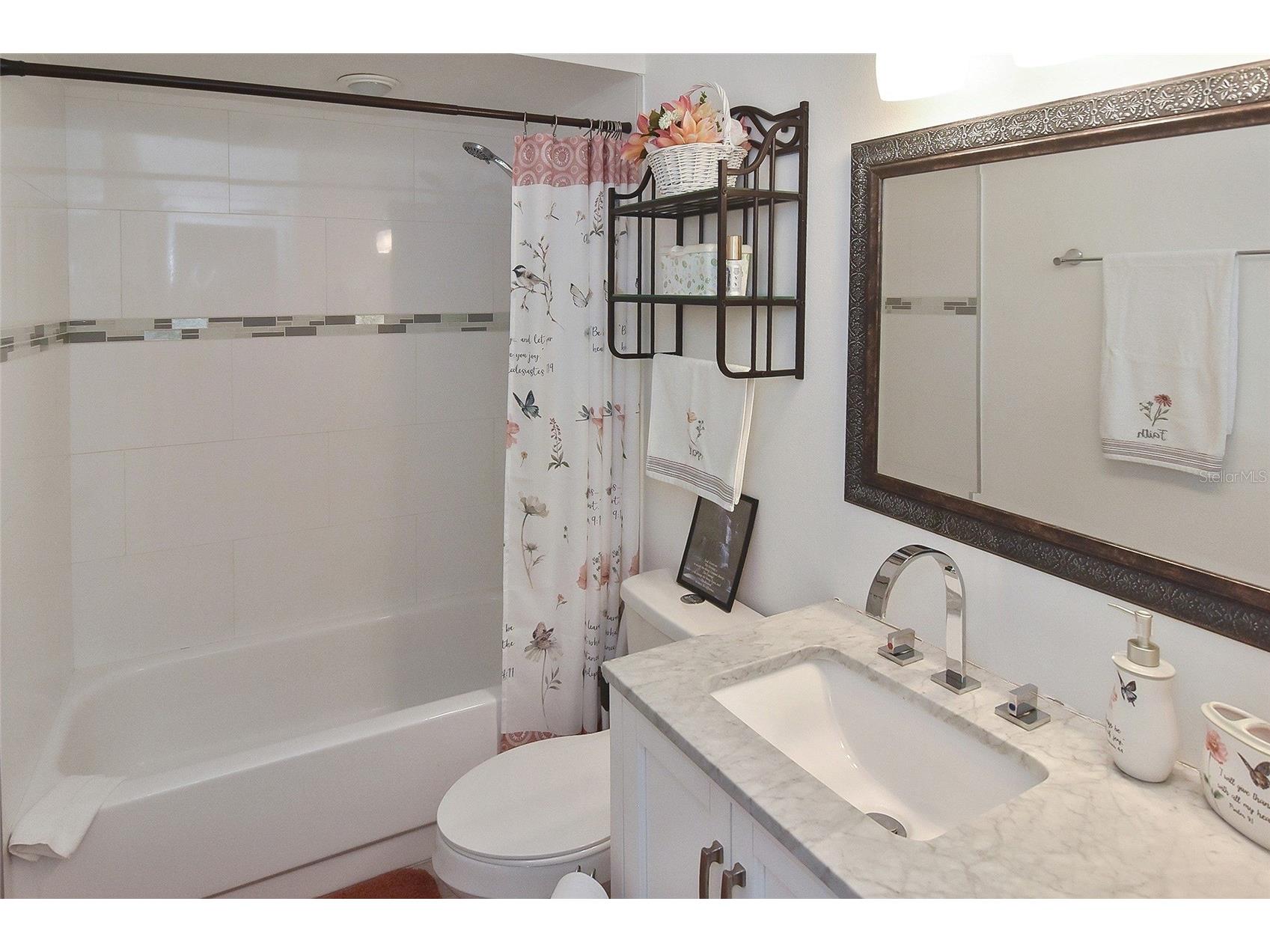 1527 Stewart Drive #115 Sarasota FL 34232 A4698913 image5