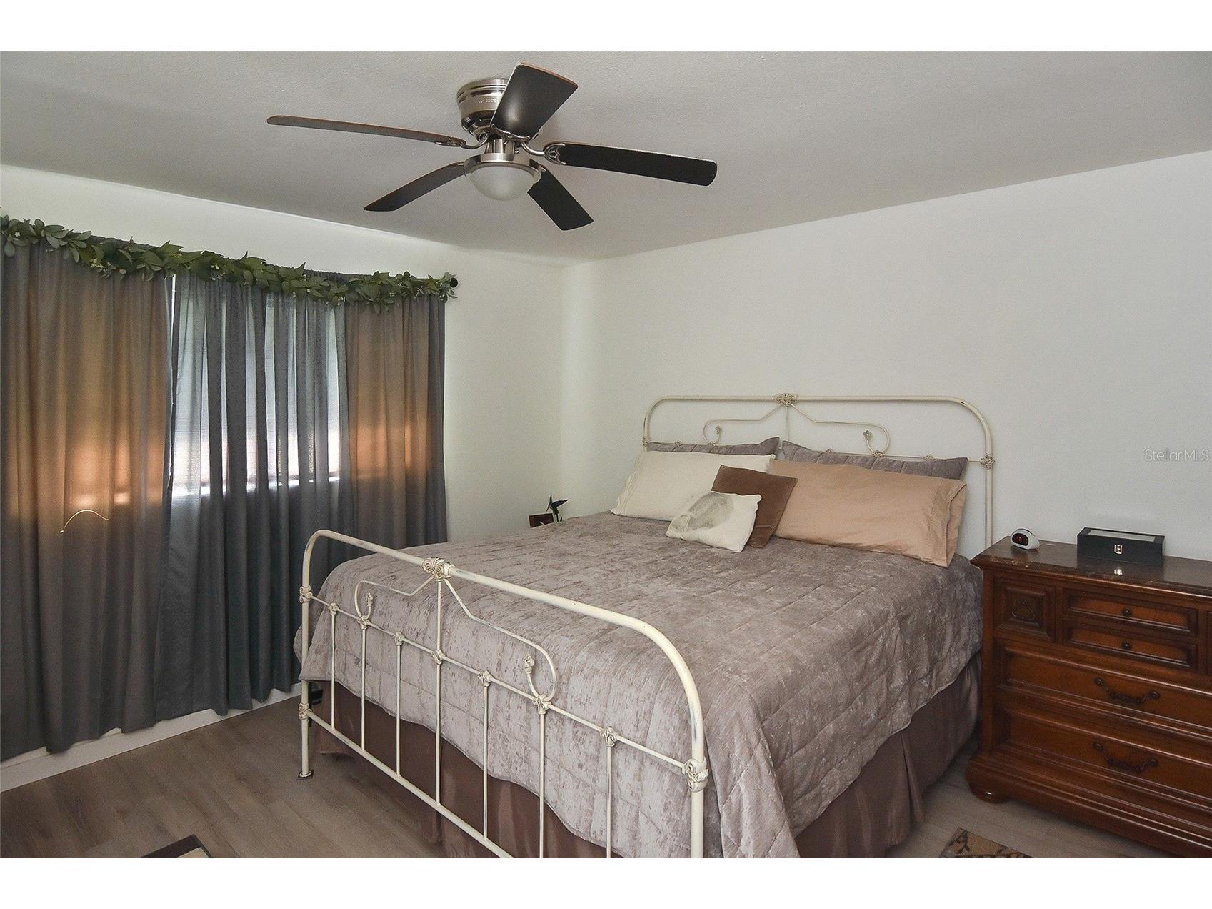 1527 Stewart Drive #115 Sarasota FL 34232 A4698913 image9