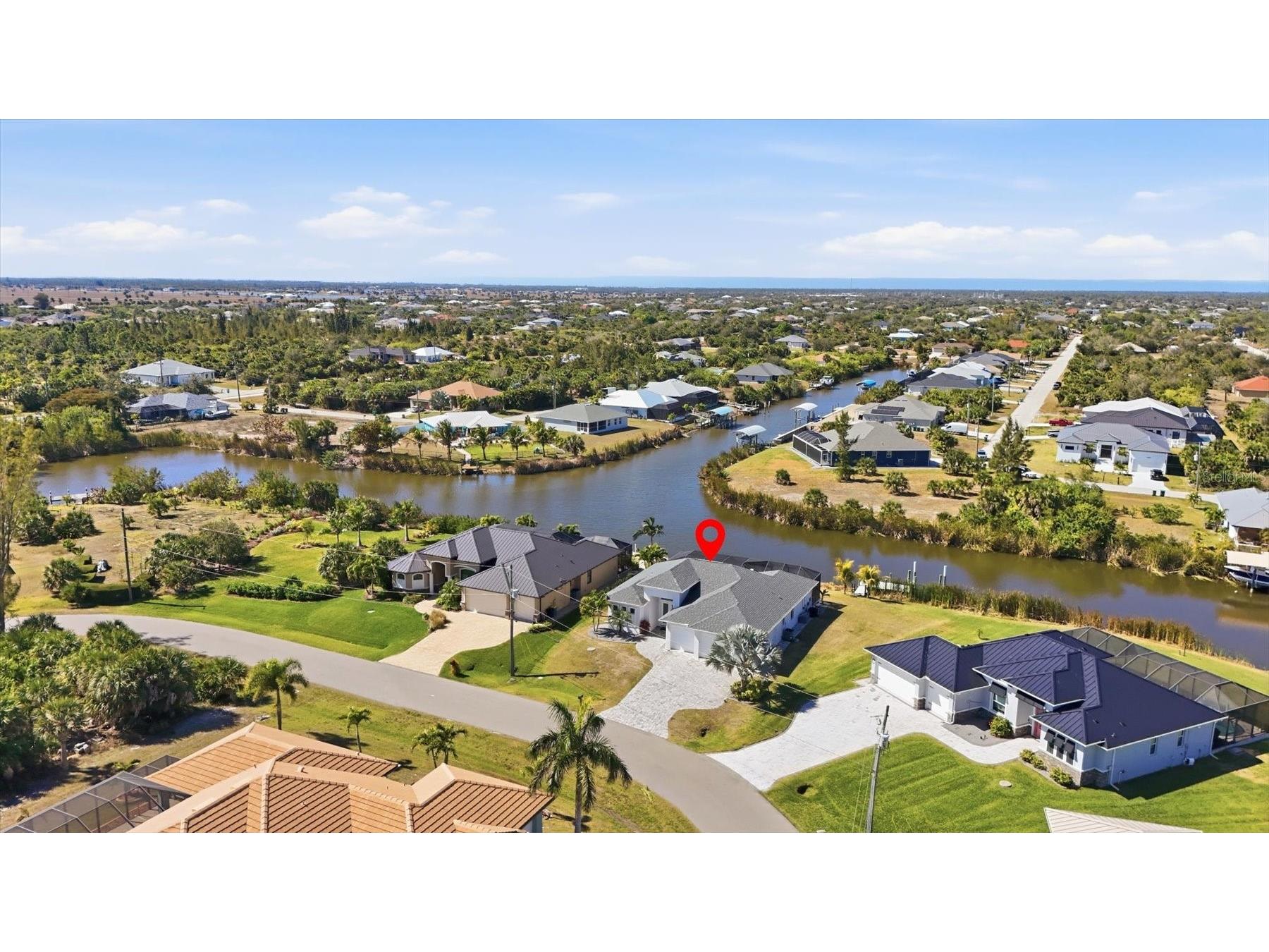 15272 Lakeland Circle Port Charlotte FL 33981 - PRESIDENT WATERWAY D6146198 image1