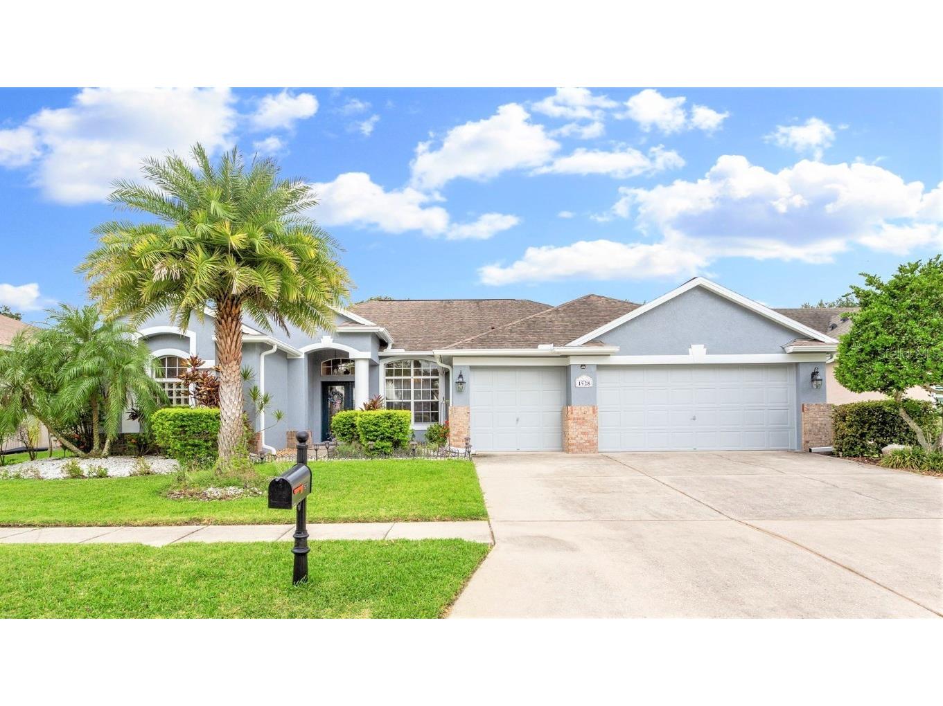 1528 Crooked Stick Drive Valrico FL 33596 T3462564 image1