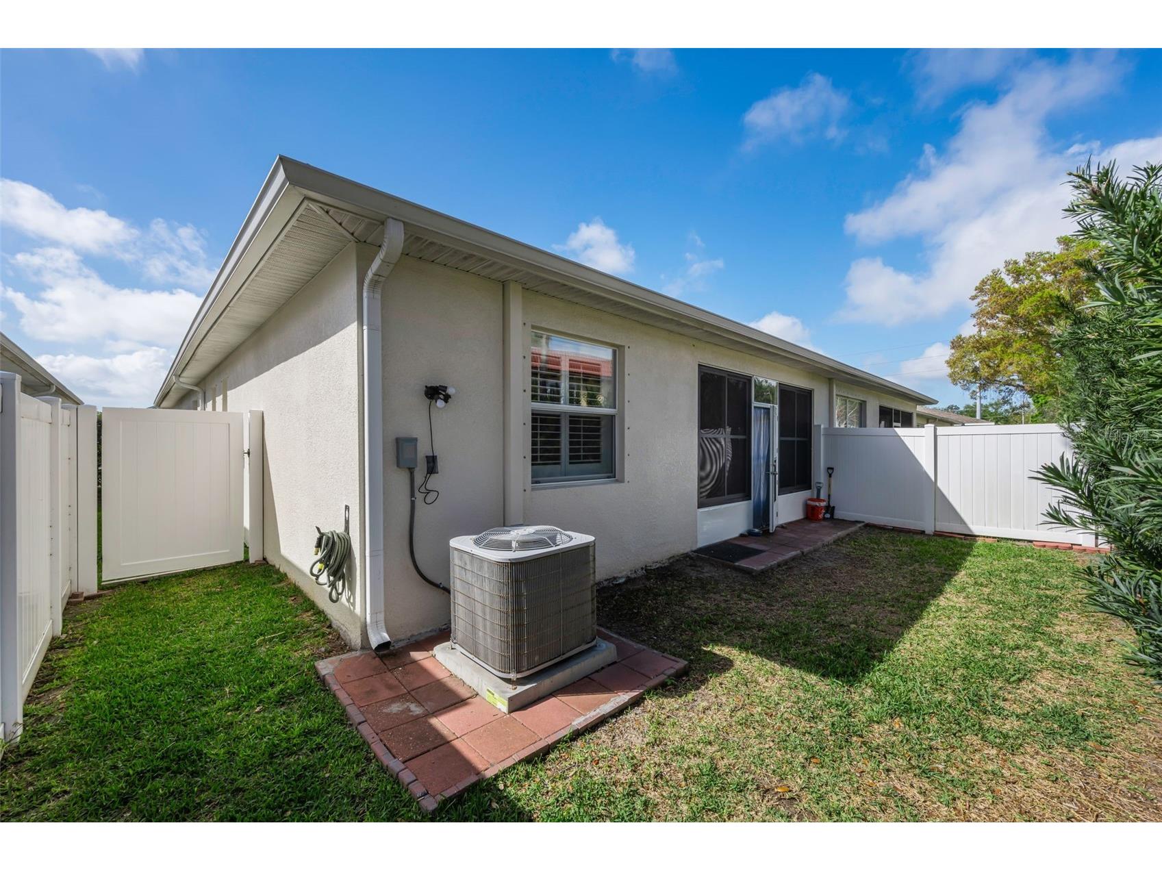 1528 Highland Park Drive Largo FL 33756 TB8482903 image37