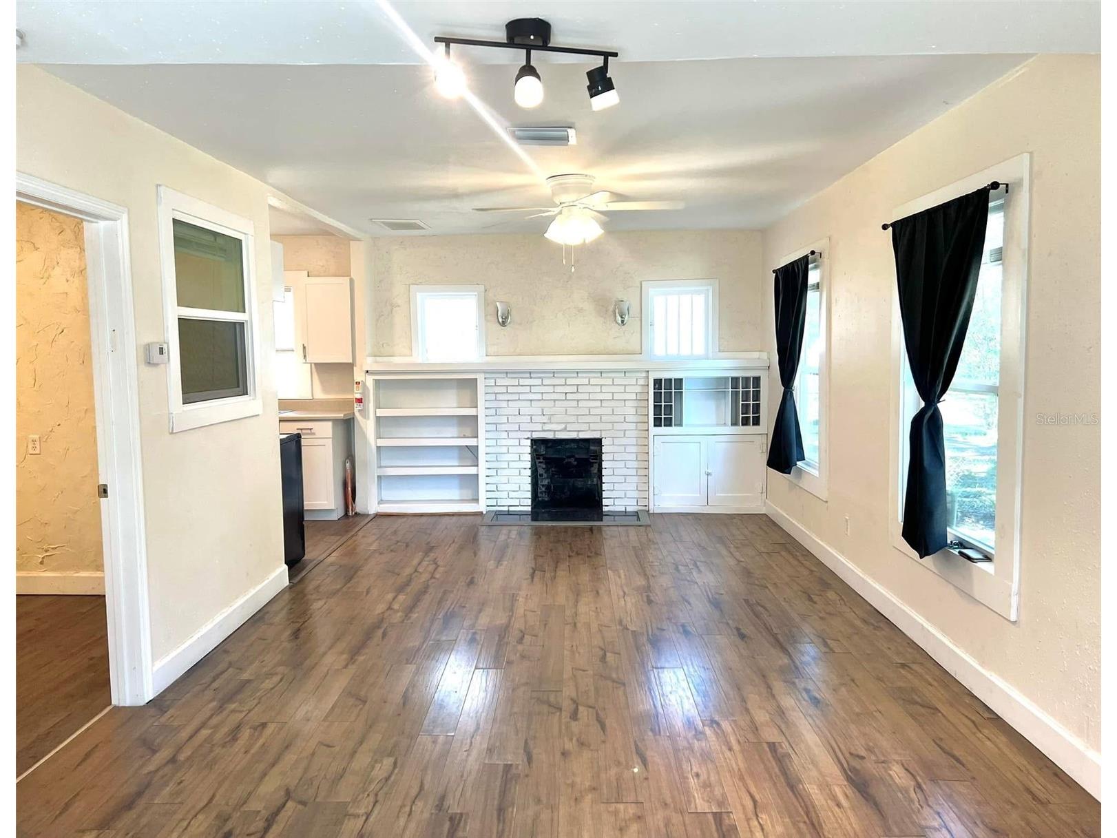 1529 12th Street S #A Saint Petersburg FL 33705 TB8494769 image2