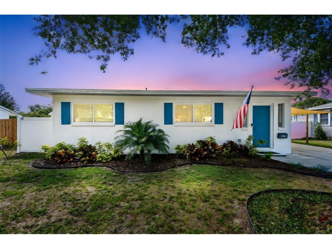 1529 Essex Drive N Saint Petersburg FL 33710 TB8397790 image1