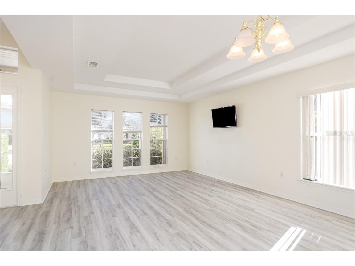 1529 Lake Villa Drive Tavares FL 32778 - LAKE SAUNDERS O6360956 image5